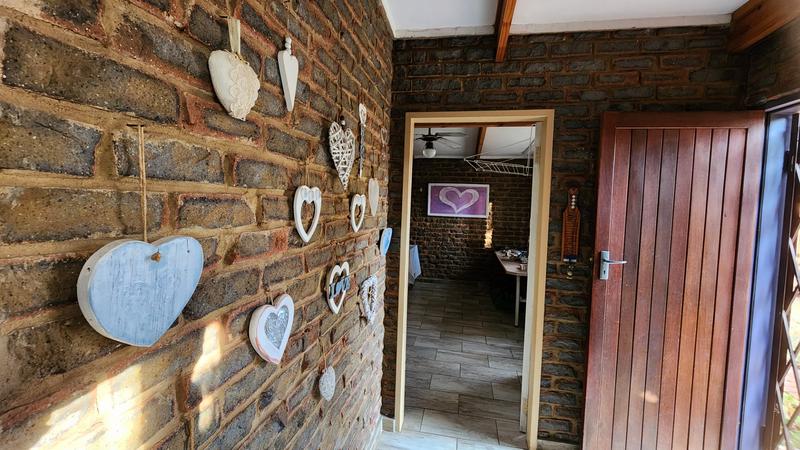4 Bedroom Property for Sale in Karenpark Gauteng