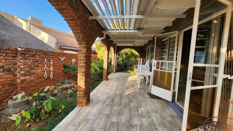 4 Bedroom Property for Sale in Karenpark Gauteng