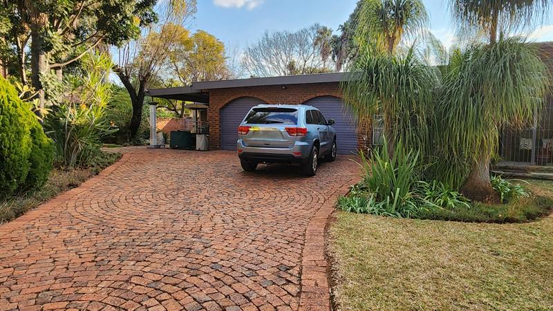 4 Bedroom Property for Sale in Karenpark Gauteng