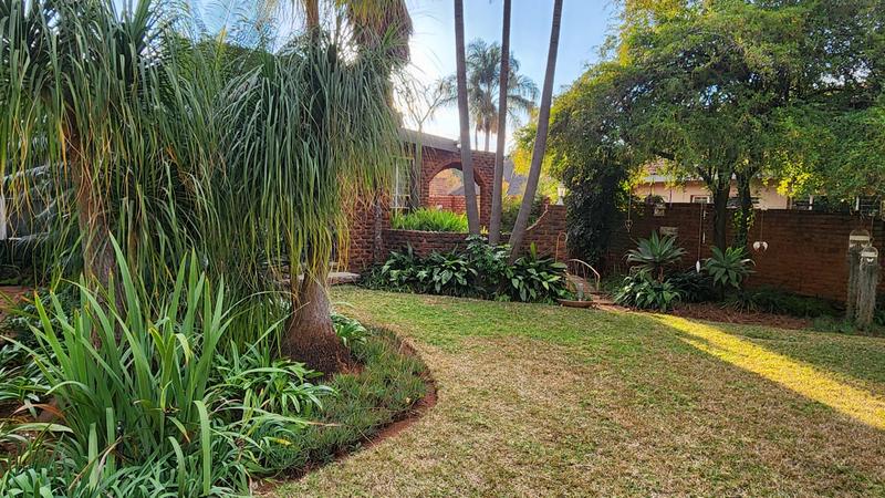 4 Bedroom Property for Sale in Karenpark Gauteng