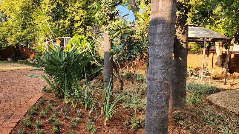 4 Bedroom Property for Sale in Karenpark Gauteng
