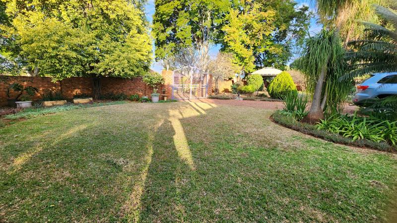 4 Bedroom Property for Sale in Karenpark Gauteng