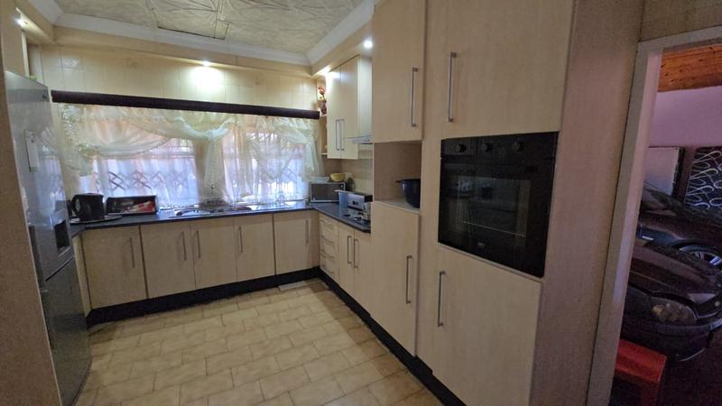4 Bedroom Property for Sale in The Orchards Gauteng