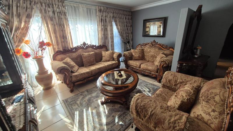 4 Bedroom Property for Sale in The Orchards Gauteng