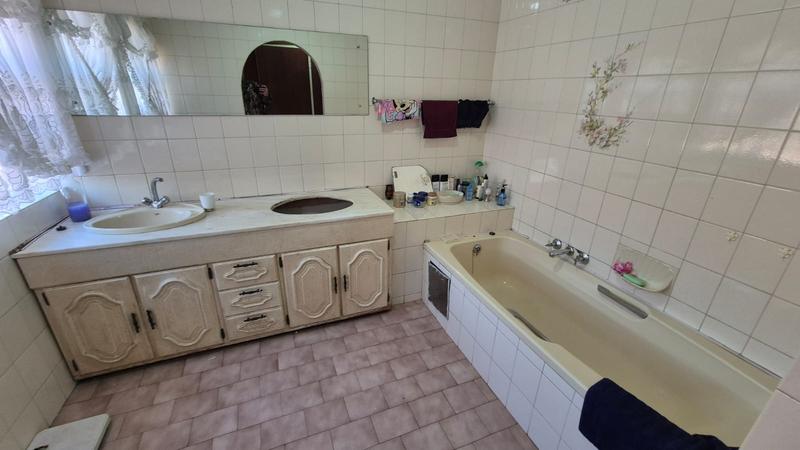 4 Bedroom Property for Sale in The Orchards Gauteng