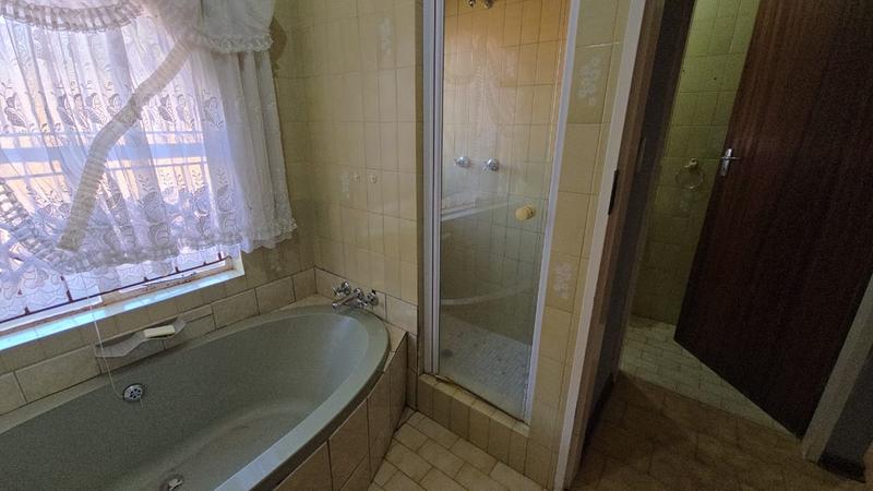 4 Bedroom Property for Sale in The Orchards Gauteng