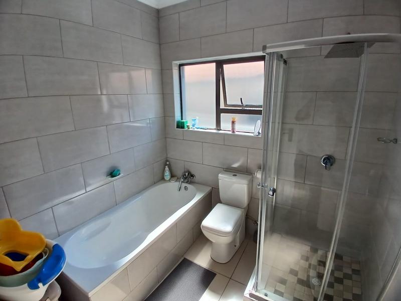 3 Bedroom Property for Sale in The Orchards Gauteng