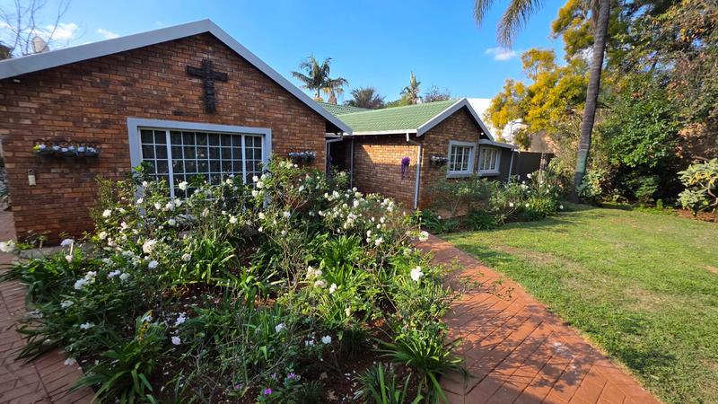 5 Bedroom Property for Sale in Doornpoort Gauteng