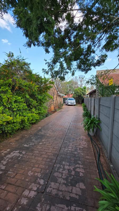 5 Bedroom Property for Sale in Doornpoort Gauteng
