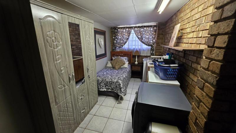 5 Bedroom Property for Sale in Doornpoort Gauteng