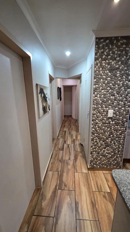 5 Bedroom Property for Sale in Doornpoort Gauteng