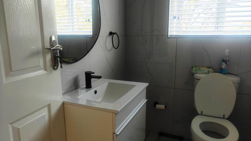 2 Bedroom Property for Sale in Pretoria North Gauteng