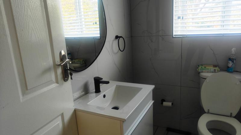 2 Bedroom Property for Sale in Pretoria North Gauteng