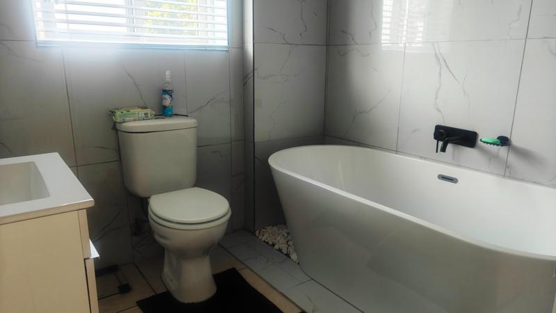 2 Bedroom Property for Sale in Pretoria North Gauteng
