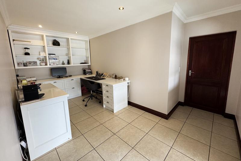 To Let 4 Bedroom Property for Rent in River Club Gauteng