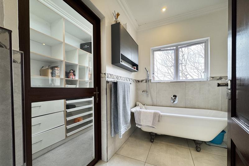 To Let 4 Bedroom Property for Rent in River Club Gauteng
