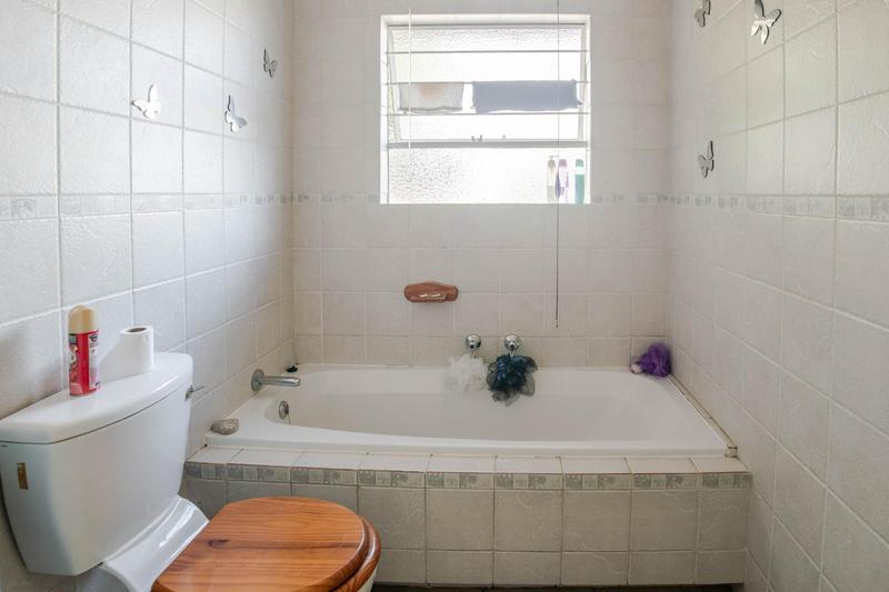 To Let 3 Bedroom Property for Rent in Eden Glen Gauteng