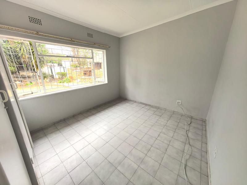 To Let 1 Bedroom Property for Rent in Edenvale Gauteng