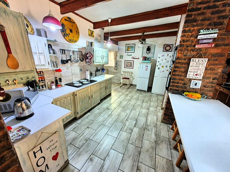 5 Bedroom Property for Sale in Karenpark Gauteng