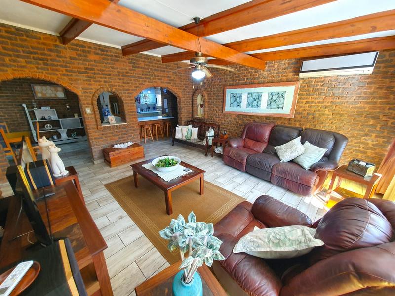 5 Bedroom Property for Sale in Karenpark Gauteng