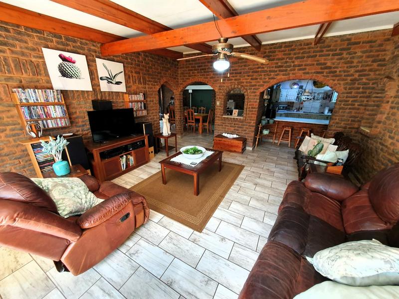 5 Bedroom Property for Sale in Karenpark Gauteng