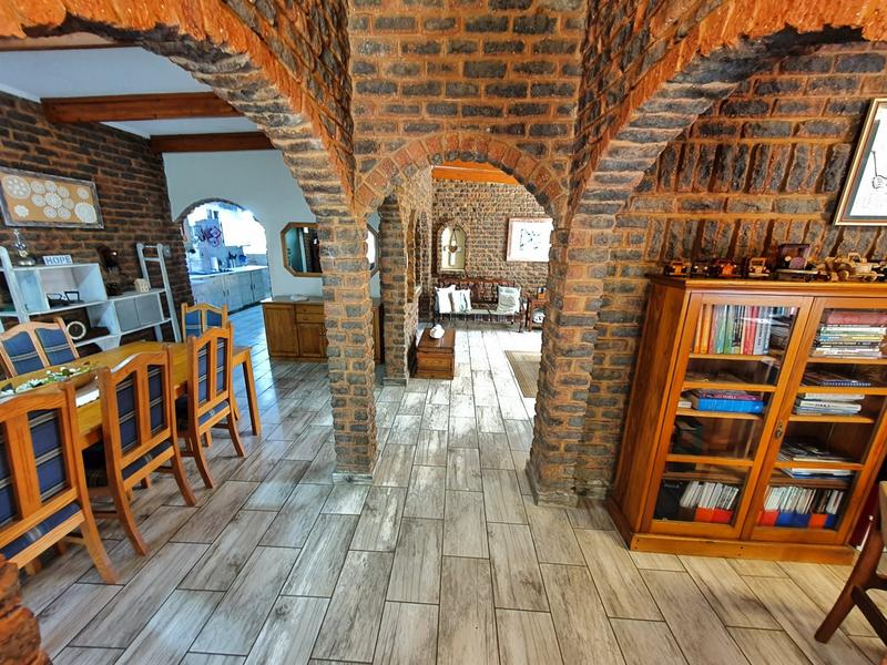 5 Bedroom Property for Sale in Karenpark Gauteng