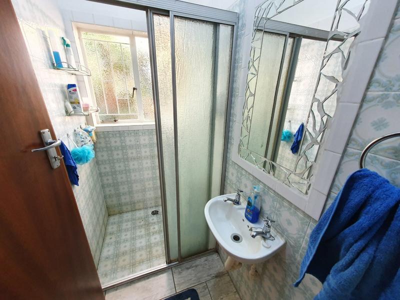5 Bedroom Property for Sale in Karenpark Gauteng