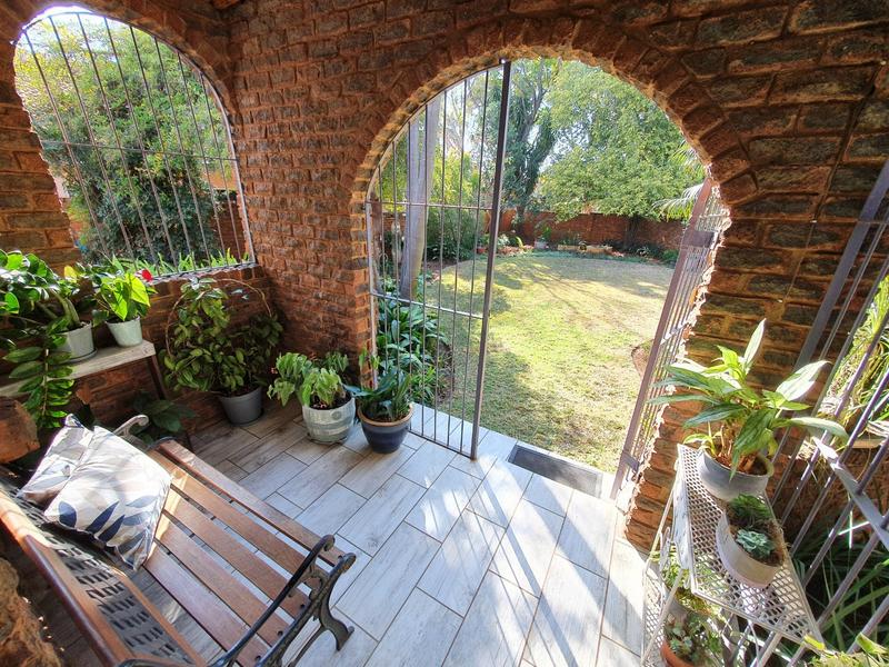 5 Bedroom Property for Sale in Karenpark Gauteng
