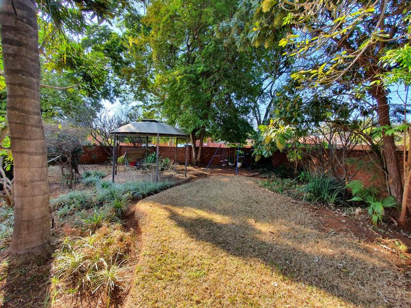 5 Bedroom Property for Sale in Karenpark Gauteng