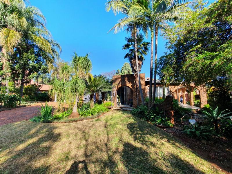 5 Bedroom Property for Sale in Karenpark Gauteng