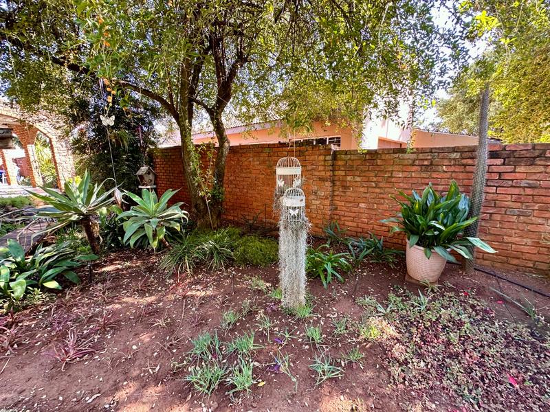 5 Bedroom Property for Sale in Karenpark Gauteng