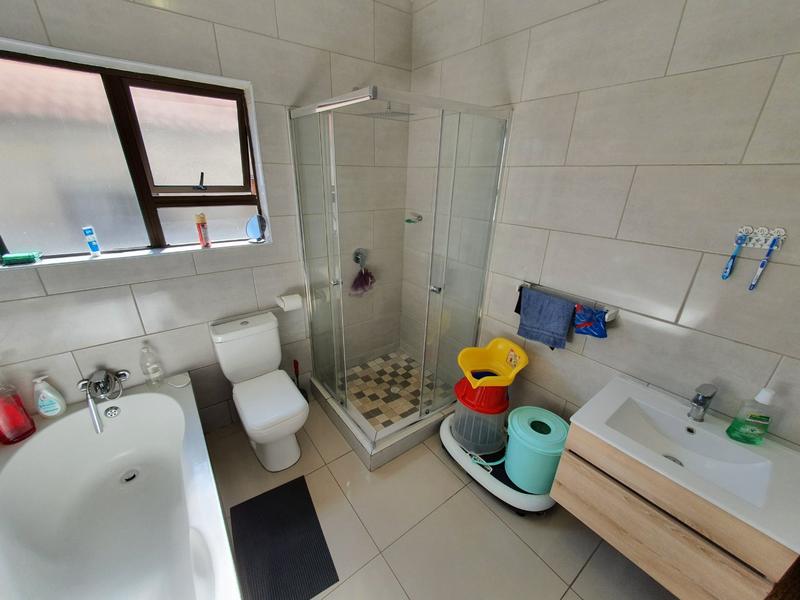 3 Bedroom Property for Sale in The Orchards Gauteng