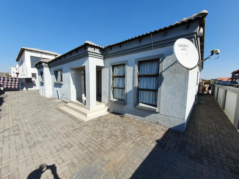 3 Bedroom Property for Sale in The Orchards Gauteng