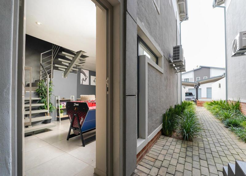 To Let 2 Bedroom Property for Rent in Rivonia Gauteng
