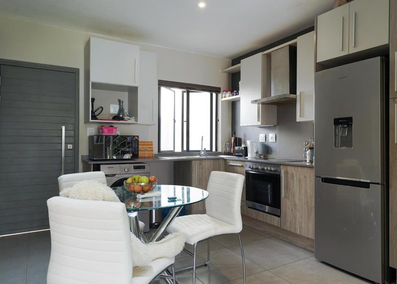 To Let 2 Bedroom Property for Rent in Rivonia Gauteng