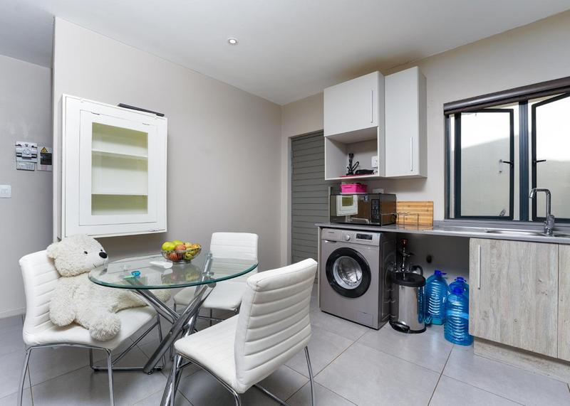 To Let 2 Bedroom Property for Rent in Rivonia Gauteng