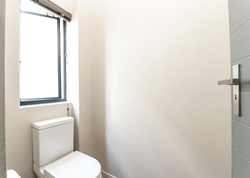 To Let 2 Bedroom Property for Rent in Rivonia Gauteng