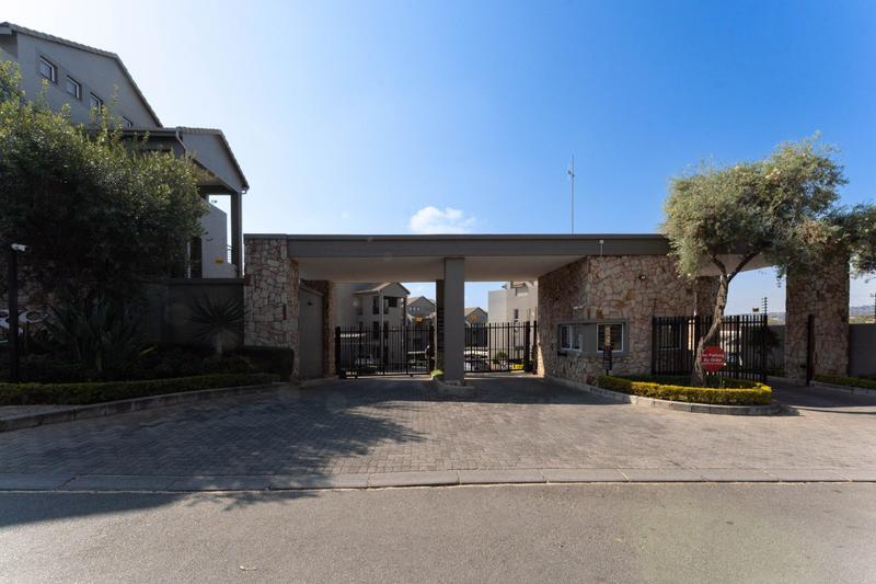 1 Bedroom Property for Sale in Bryanston Gauteng