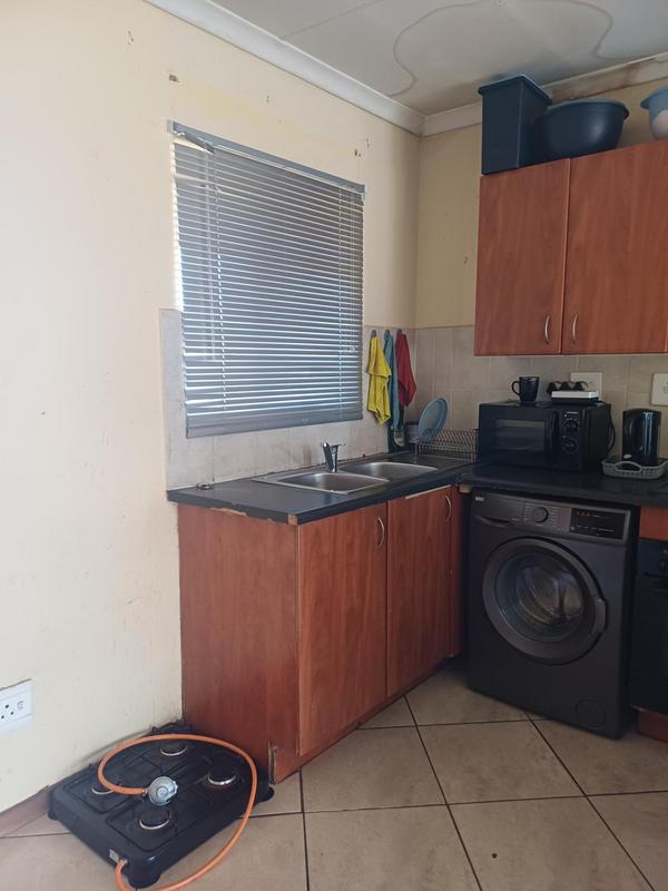 2 Bedroom Property for Sale in Heuweloord Gauteng