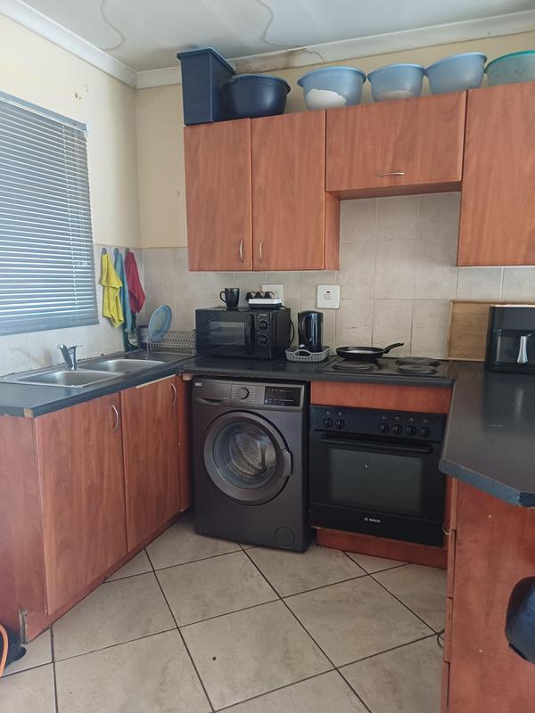 2 Bedroom Property for Sale in Heuweloord Gauteng