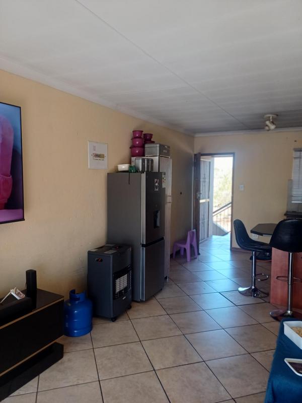 2 Bedroom Property for Sale in Heuweloord Gauteng