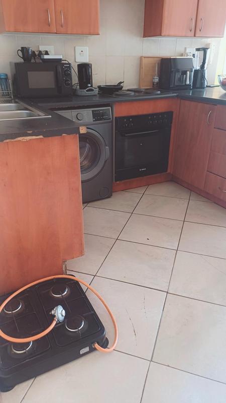 2 Bedroom Property for Sale in Heuweloord Gauteng