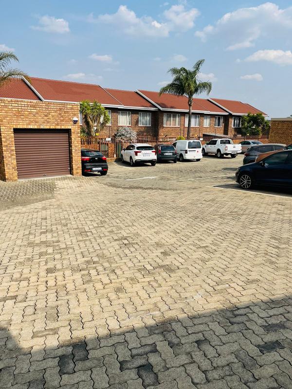 2 Bedroom Property for Sale in Birchleigh Gauteng