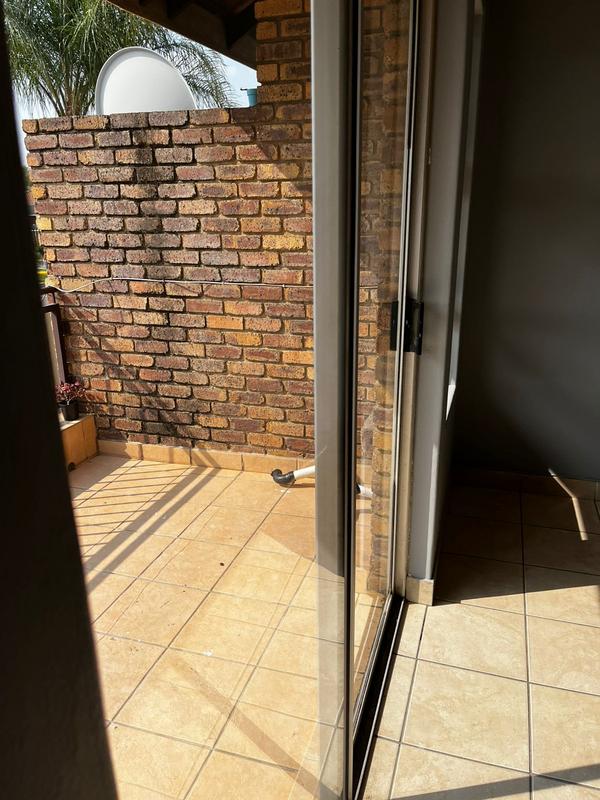 2 Bedroom Property for Sale in Birchleigh Gauteng