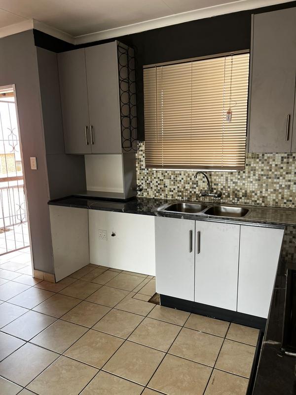 2 Bedroom Property for Sale in Birchleigh Gauteng