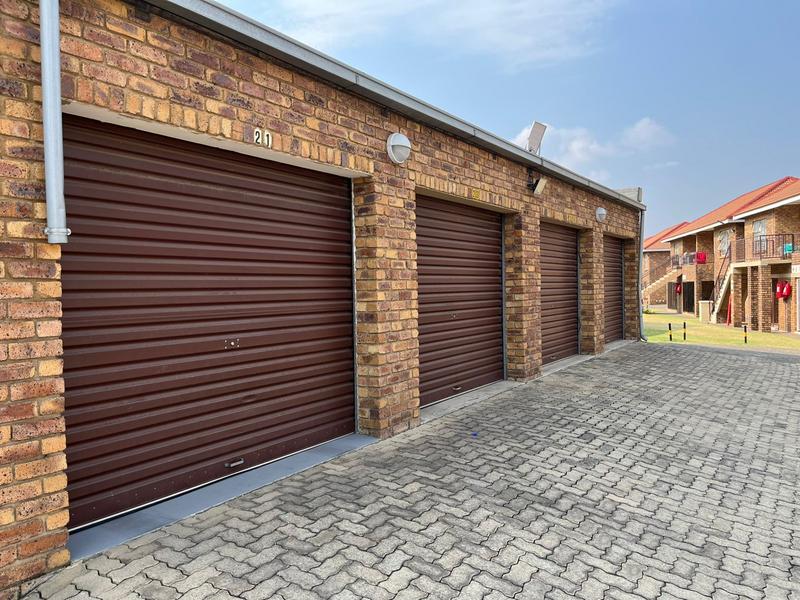 2 Bedroom Property for Sale in Birchleigh Gauteng