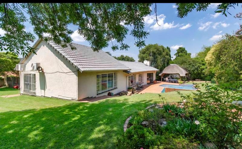 3 Bedroom Property for Sale in Lombardy East Gauteng