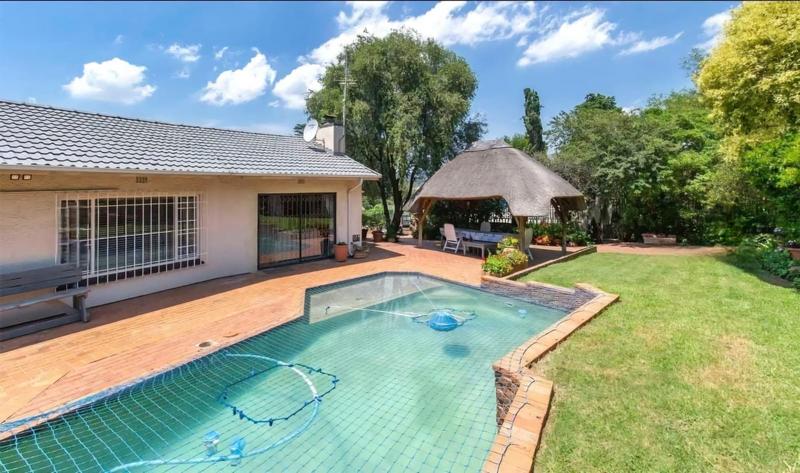 3 Bedroom Property for Sale in Lombardy East Gauteng