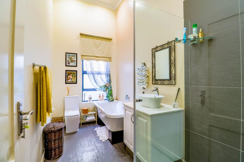 3 Bedroom Property for Sale in Copperleaf Estate Gauteng