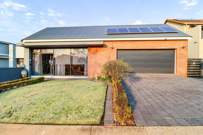 3 Bedroom Property for Sale in Copperleaf Estate Gauteng